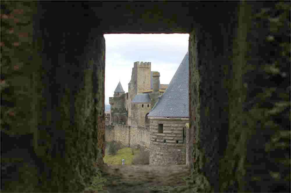 Francia - Carcassonne 16 - La Cité - muralla exterior.jpg